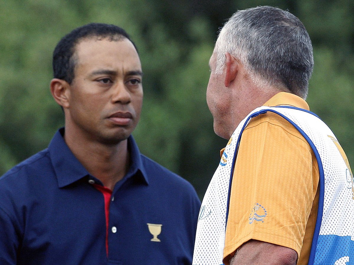 Человек стоит неподвижно ложь, психология