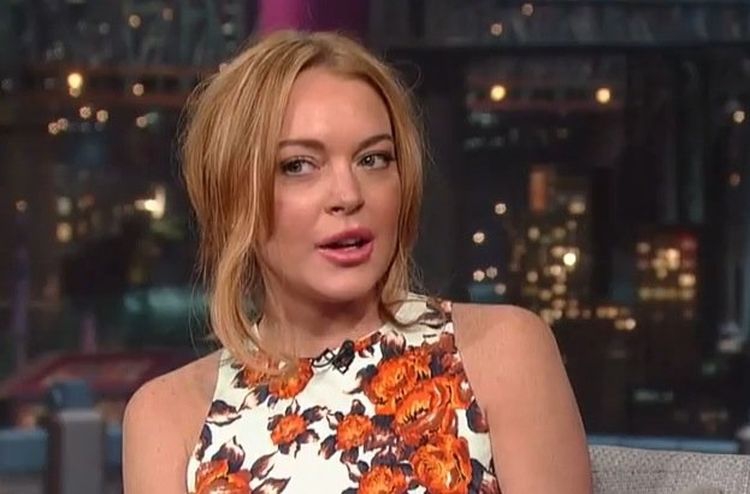 Человек резко наклоняет голову ложь, психология